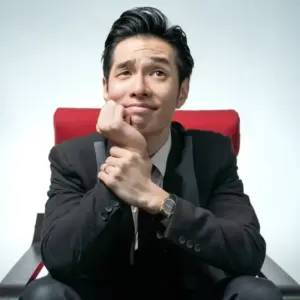 Magician Jasper Lee - Close up Magic - Magic Showtimes - Stage Shows - Dinner and Dances - Event Services Singapore